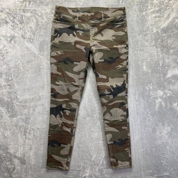 True Religion Pants - True Religion Jennie Runway Legging Women's Size XL Camo Camouflage Pants